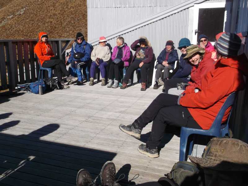 13-Ski-lodge-deck
