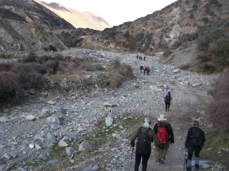 02-Crossing-a-side-stream