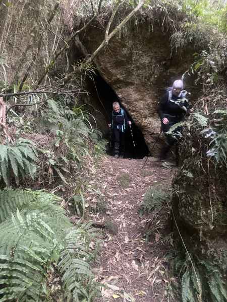 02-Rock-tunnel