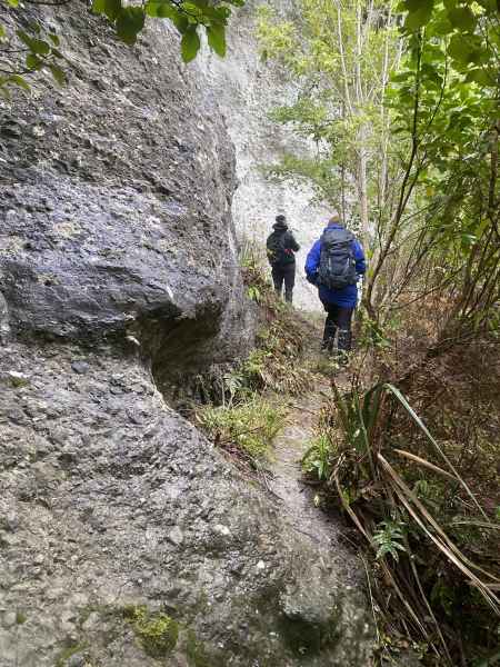 10-Approaching-the-cliff-face